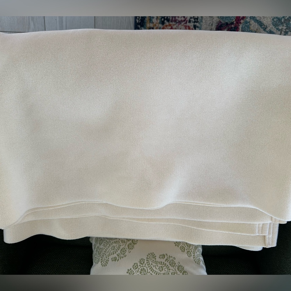 Vellux  Cream Blanket Twin size